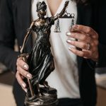 Продление регистрации товарного знака: важность правового сопровождения для бизнеса в Москве